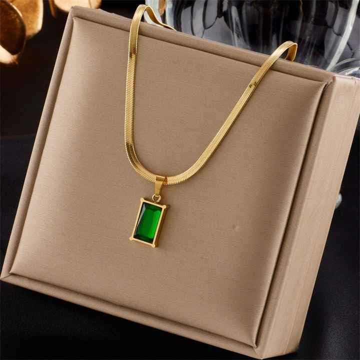 RF REDFOXX Gold-Plated Snake Chain Necklace with Emerald Green Zircon Pendant – Stainless Steel Jewelry for Women